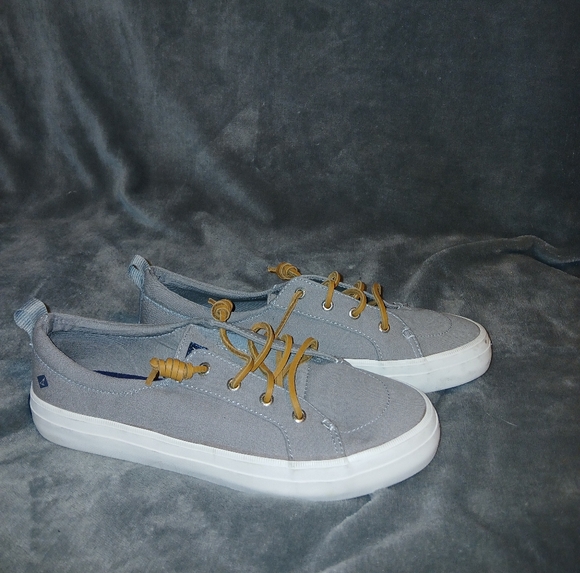 Crest Vibe Sneaker 9.5 - Picture 2 of 3